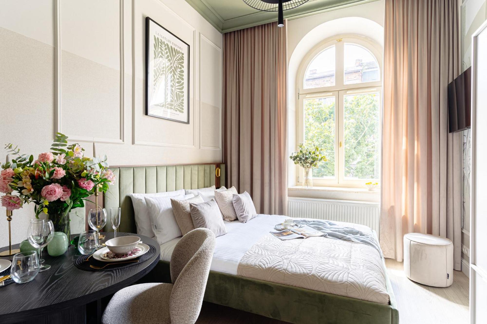 Garden - Loftaffair Collection Apartment Krakow Bagian luar foto